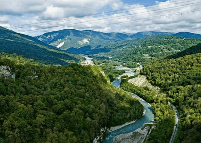 <span style="font-weight: bold;">Ахштырский каньон</span>