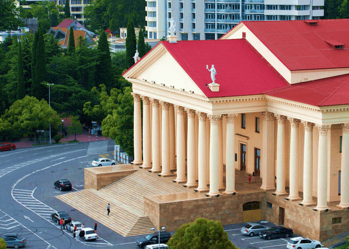 <span style="font-weight: bold;">Зимний театр</span>